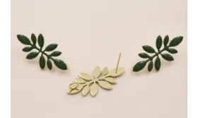 Perno 30*12 Pétalos esmaltados Verde Inglés / Base Pendientes 