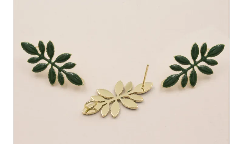 Perno 30*12 Pétalos esmaltados Verde Inglés / Base Pendientes 