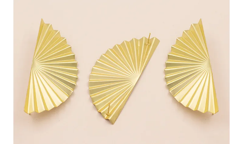 Abanico estriado 70*30mm Oro Mate Doble Perno