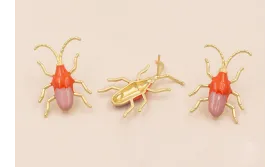 Insecto antenas 30*20 esmalte Teja y Morado / Base Pendientes 