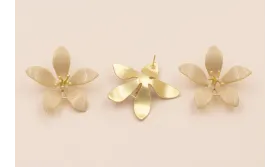 Pendiente Flor Oro Mate Esmalte Beige 35mm / Base Pendientes 