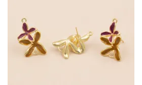 Pendiente Doble Flor 30*18 Mostaza y Cardenal / Cuentas Metálicas de Latón / Zamak