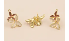 Pendiente Doble Flor 30*18 Mostaza y Beige / Cuentas Metálicas de Latón / Zamak