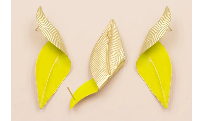 Pareja Pendientes Hoja Doblada 70*20 Esmalte Lima / Base Pendientes 