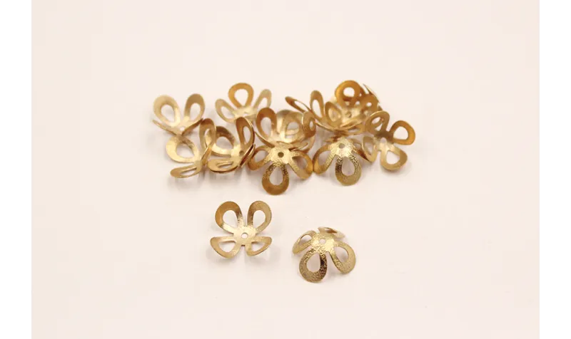 Casquilla 4 Pétalos ORO.  fse161-1