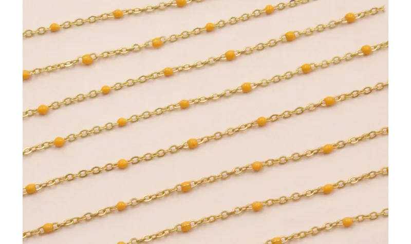 Cadena de 1,5mm oro mate con Microesmalte Mostaza / Cadenas de Latón / Zamak