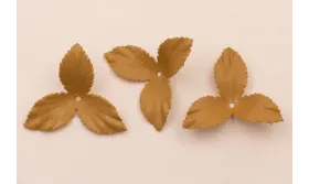 Flor pétalos relieve 45mm diam. Camel / Hilos y Cordones, Cuero y piel