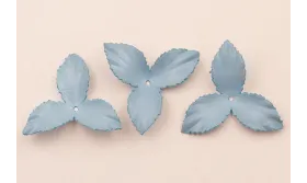 Flor pétalos relieve 45mm diam. Azul  / Hilos y Cordones, Cuero y piel