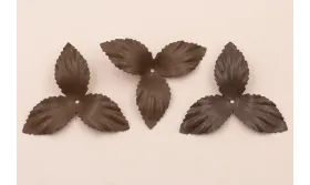 Flor pétalos relieve 60mm diam. Bisón / Hilos y Cordones, Cuero y piel