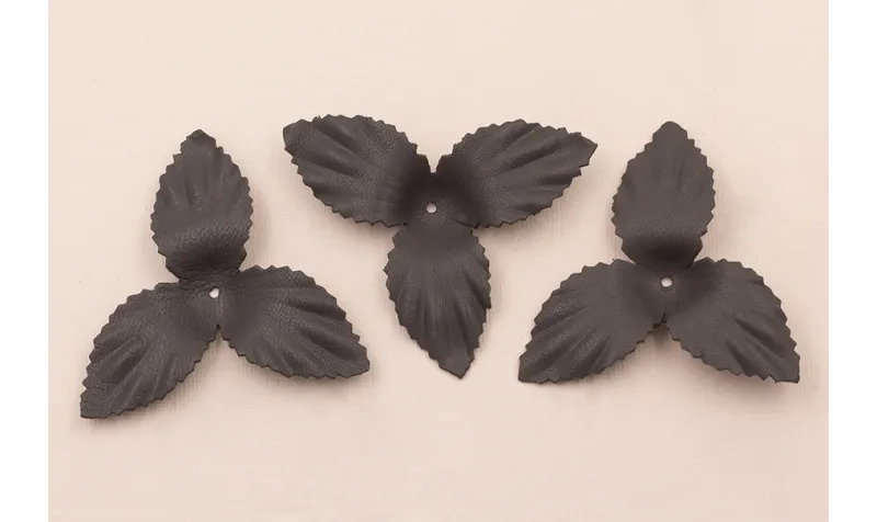 Flor pétalos relieve 60mm diam. Gris Oscuro / Hilos y Cordones, Cuero y piel