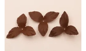 Flor pétalos relieve 60mm diam. Marrón Chocolate / Hilos y Cordones, Cuero y piel