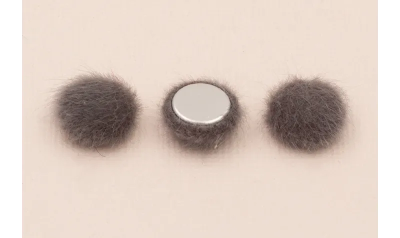 Media bola 15mm de pelo gris / Hilos y Cordones, Cuero y piel