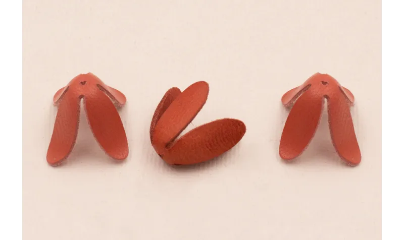 Campanilla Cuero 25mm alto Coral / Hilos y Cordones, Cuero y piel