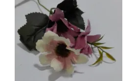 Ramillete flores 4 a 5cms diametro Rosas / Complementos de Pelo