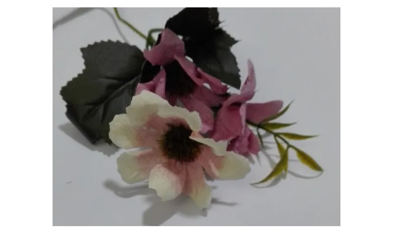 Ramillete flores 4 a 5cms diametro Rosas / Complementos de Pelo