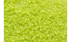 bolsa 8 grs Miyuki Delica OPAQUE CHARTREUSE DB733 / Delicas de 