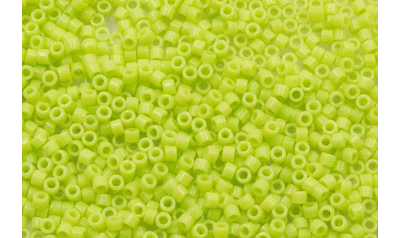 bolsa 8 grs Miyuki Delica OPAQUE CHARTREUSE DB733 / Delicas de 