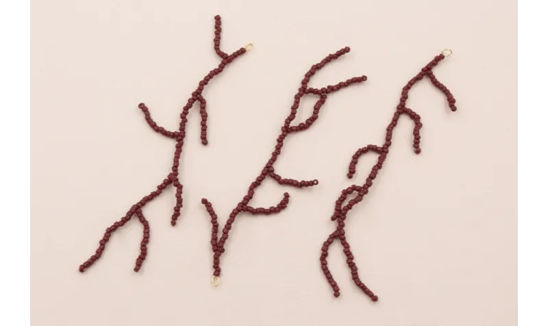 Rama Coral de Abalorio 11cms  Granate