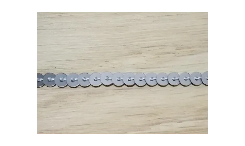 Tira de lentejuelas de 4mm Plata Vieja / Cuentas y Lentejuelas