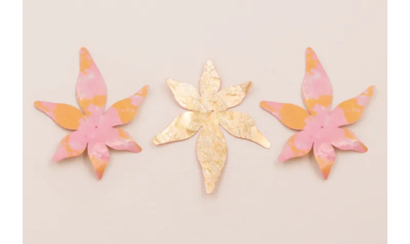 Flor Fugaz de 67*50mm Oro y Rosa / Cuentas y Lentejuelas