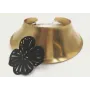 Collar rigido ancho con flor grande negra