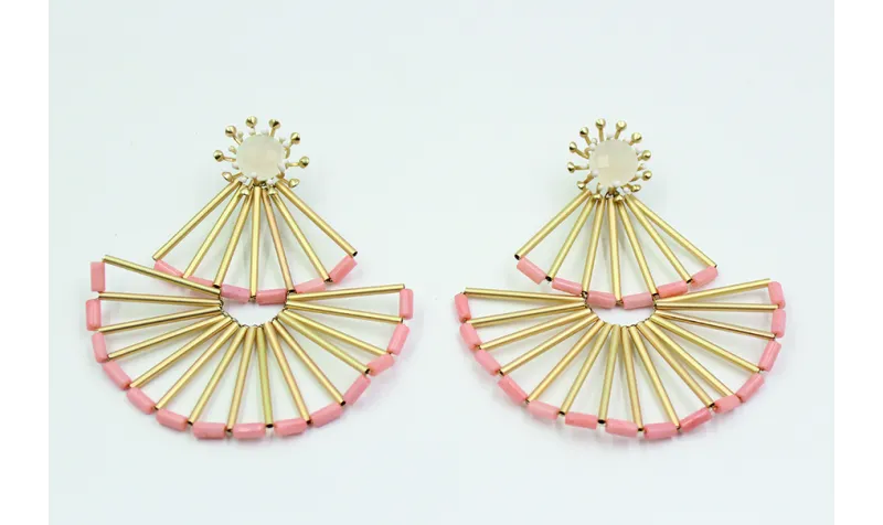 Pendientes geometricos tubos oro,coral rosa