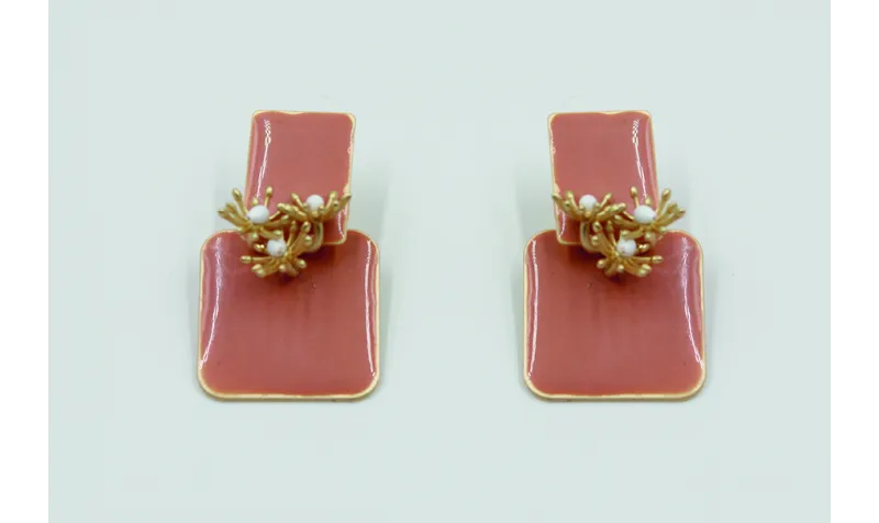 Pendientes rectangulo esmaltado rosa con camapnill
