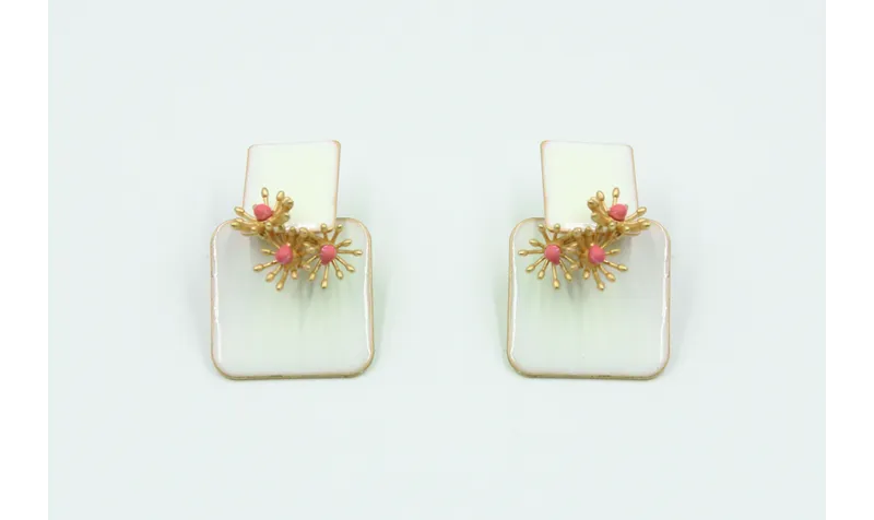 Pendientes rectamgulo esmaltado blanco con campani
