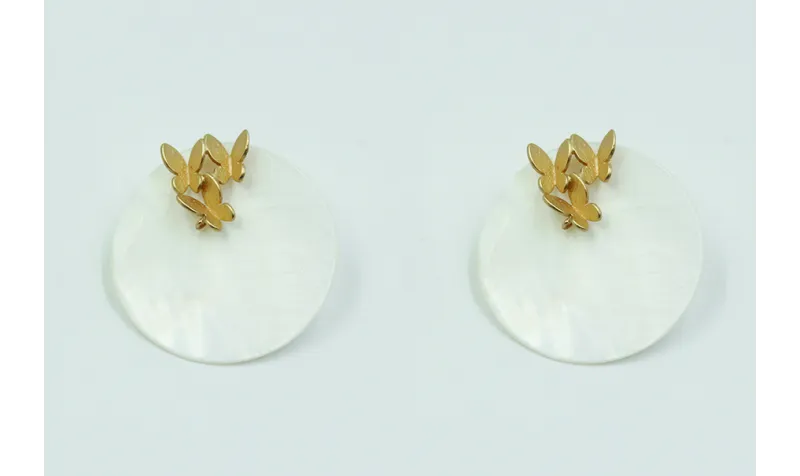 Pendientes disco nacar 12x10mm y perno trio maripo