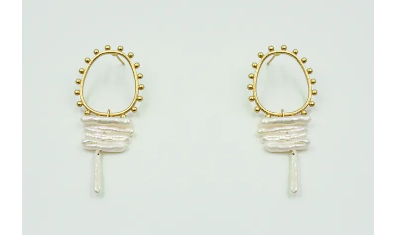 Pendientes pernos ovalado con bolitas 25x28mm con 