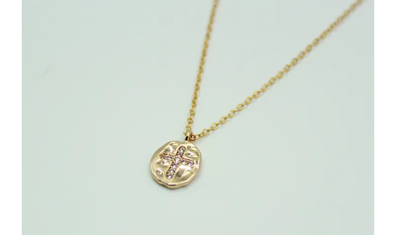 Solitario chapa con cruz de brillos en latón y cad