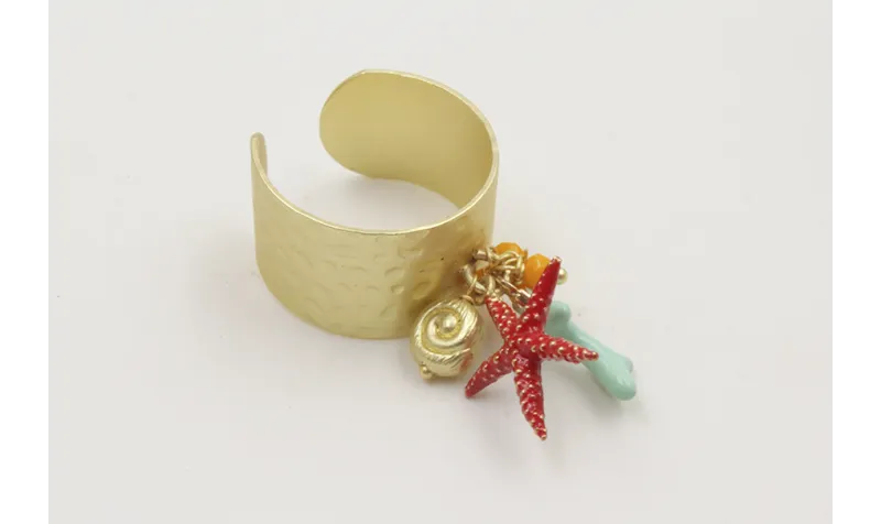 Anillo base labrada dorada mate con estrella esmal