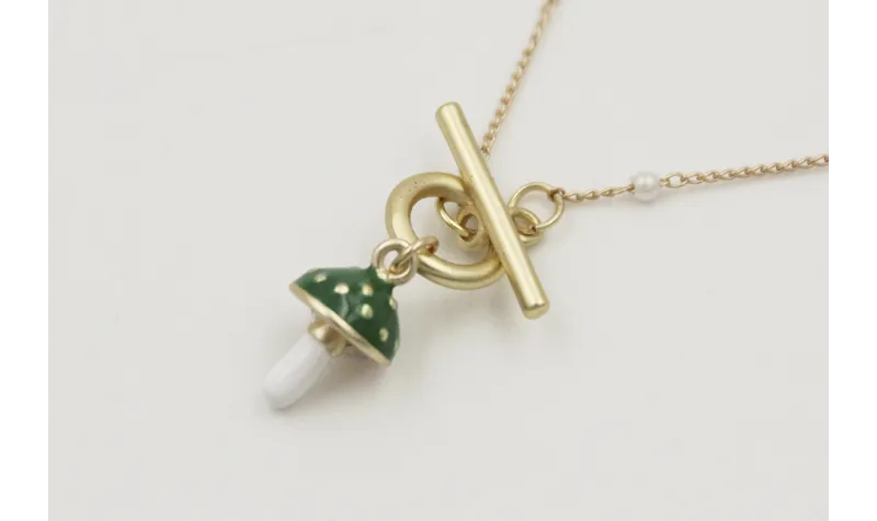 Colgante de cadena de eslabón plana oro mate y mic