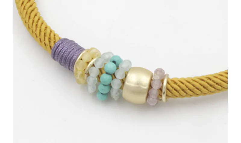 Pulsera de cordón trenzado retorcido color marrón 