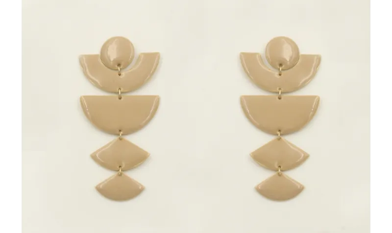 Pendientes con perno de círculo y piezas geométric