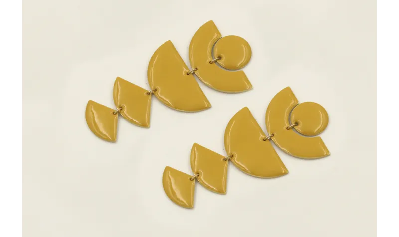 Pendientes con perno de círculo y piezas geométric