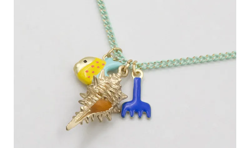 Collar cadena eslabón plano turquesa con pez esmal