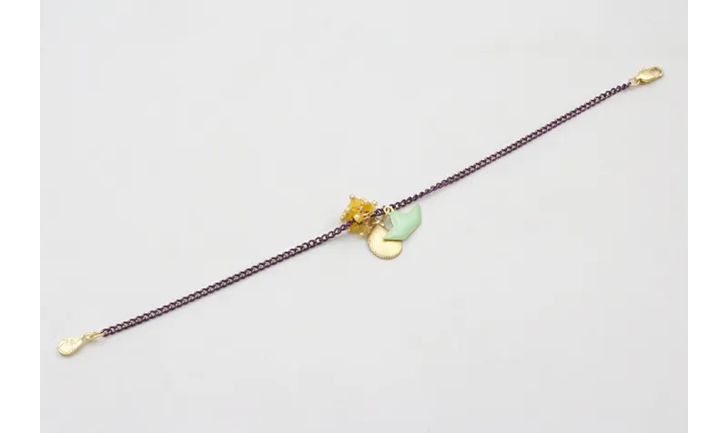 Pulsera cadena eslabón plano morado con colgante b