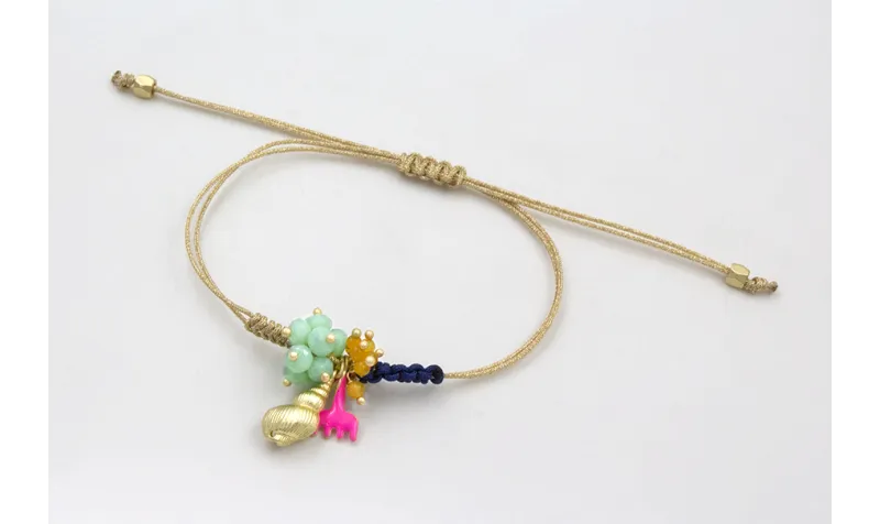Pulseras hilo dorado con caracola dorada mate, ras