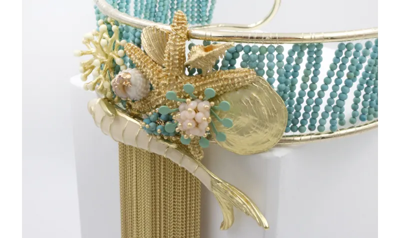 Choker doble aro dorad cosidas bolas turquesas con