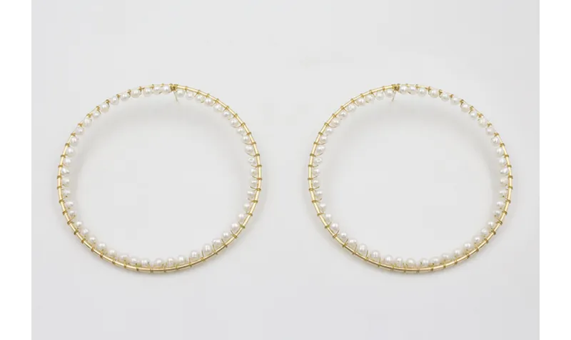 Pendientes maxi aro dorado con perlas naturles cos