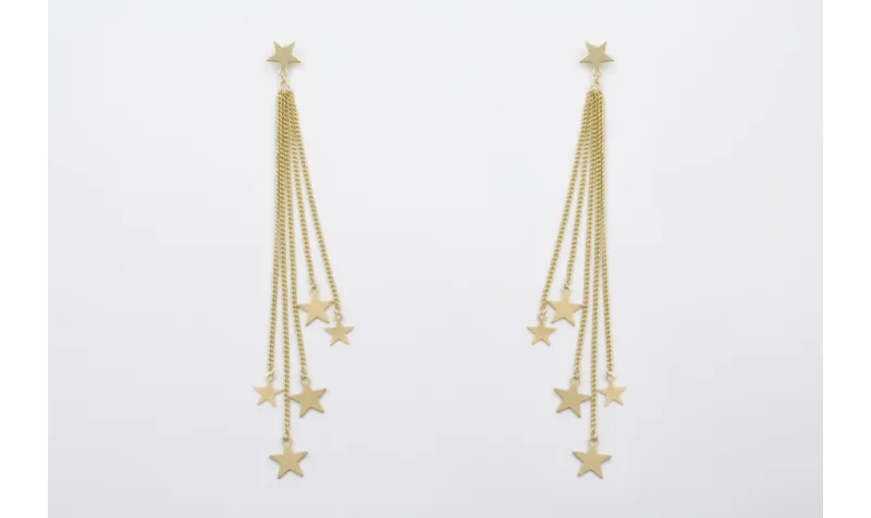 Pendientes estrellas doradas mates con cadena de e