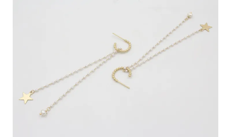 Pendientes aro semicirculo bolitas dorado mate con