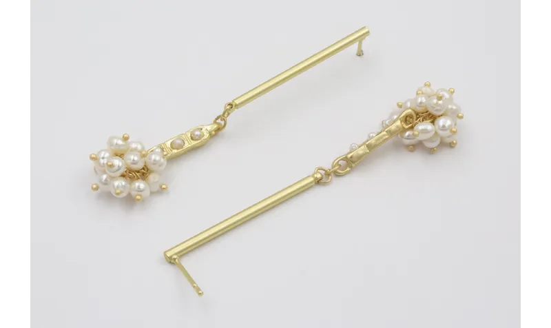 Pendientes listón dorado mate con entrepieza y bur