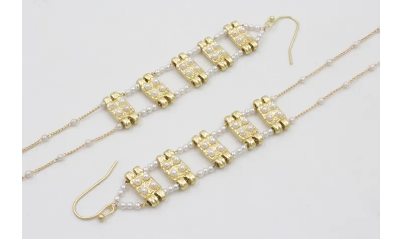 Pendientes gancho con entrepiezas perlas pegadas y