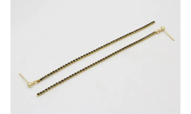 Pendientes perno bolita dorada mate con fleco cade