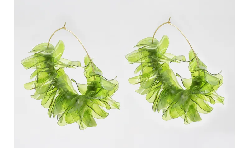 Pendientes aro grande dorado mate con lentejuelas 