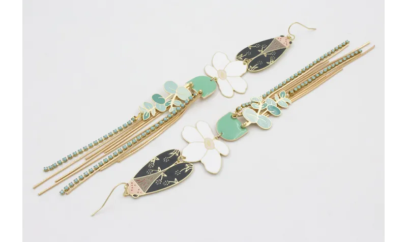 Pendientes gancho sencillo con polillas plana verd