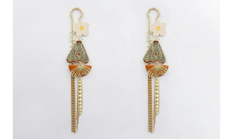 Pendientes perno herradura con flores esmaltadas r