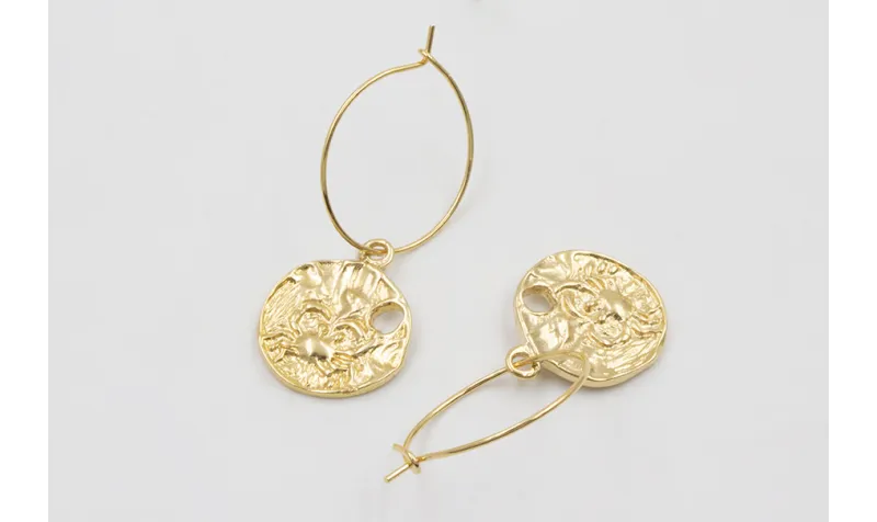 Pendientes ORO 18K-3 micras aro con medalla cangre